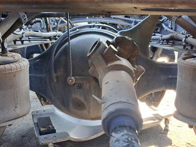 Detroit DA-RT-40.0-4S Front Axle Housing for a Axle Alliance CASCADIA
