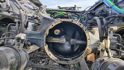 Detroit DA-RT-40.0-4S Front Axle Housing for a Freightliner Cascadia 116 Day Cab