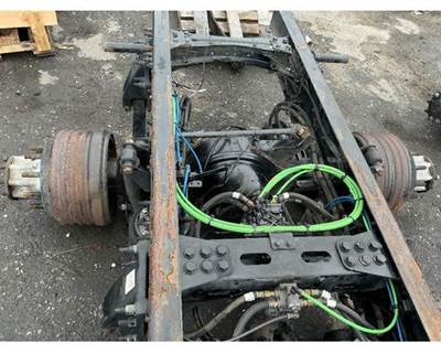 Detroit DA-RT-40.0-4S Front Axle Housing for a Freightliner Cascadia 126