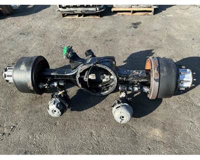 Detroit DA-RT-40.0-4T Front Axle Housing for a Freightliner Cascadia 126