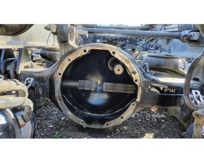 Eaton DDP41 Front Axle Housing for a Peterbilt 579