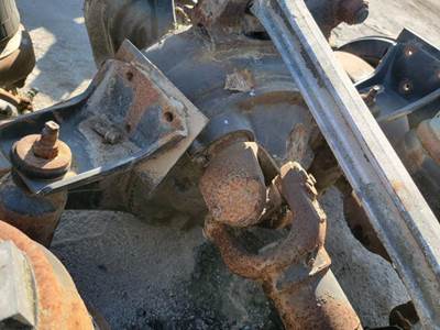 Eaton DS402 Front Axle Housing