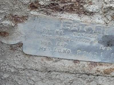 Eaton DS402 Front Axle Housing for a Peterbilt 377