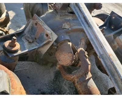 Eaton DS402 Front Axle Housing for a Kenworth
