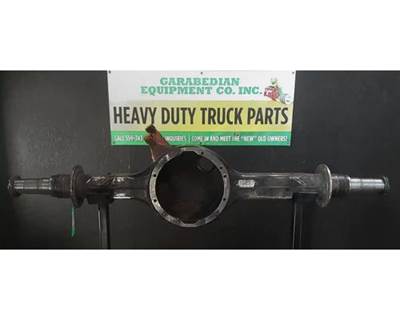 Eaton DS404 Front Axle Housing for a Freightliner COLUMBIA 120