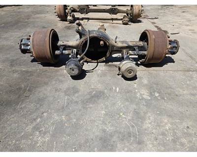Eaton DS404 Front Axle Housing for a Freightliner FLD120