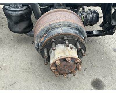 Eaton DS404 Front Axle Housing for a International 9200I