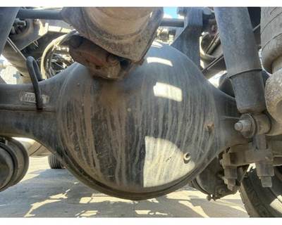 Eaton DSH40 Front Axle Housing for a Peterbilt 367