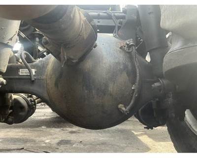 Eaton DSP40 Front Axle Housing for a Peterbilt 384