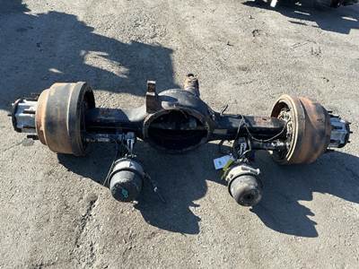 Eaton DSP41 Front Axle Housing for a Kenworth T800