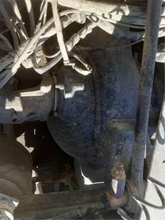 Meritor-Rockwell MD20143 Front Axle Housing for a Volvo VNL670