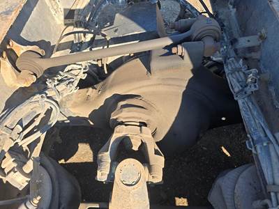 Meritor-Rockwell MD20143 Front Axle Housing for a Volvo VNL670