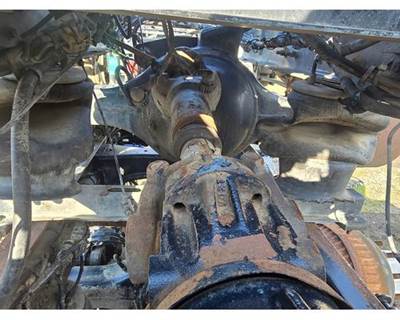 Meritor-Rockwell MD20143 Front Axle Housing for a Volvo VNL670