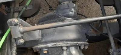 Meritor-Rockwell MD2014X Front Axle Housing for a Freightliner Cascadia 125