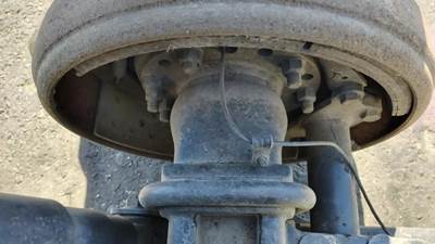 Meritor-Rockwell MD2014X Front Axle Housing for a Freightliner Cascadia 125