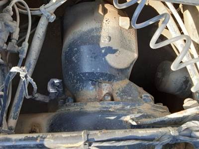 Meritor-Rockwell MD2014X Front Axle Housing for a Volvo VNL780