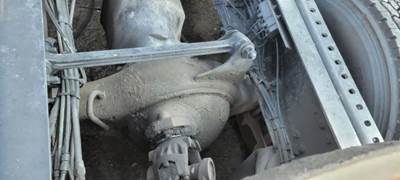 Meritor-Rockwell MD2014X Front Axle Housing for a Mack CXU613