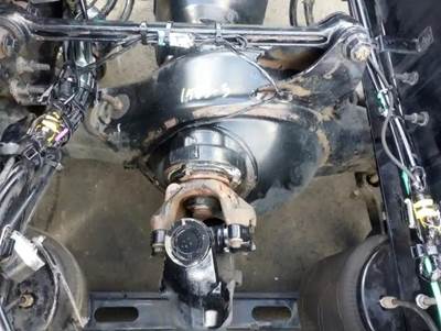 Meritor-Rockwell MD2014X Front Axle Housing for a Volvo VNL670