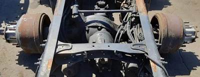 Meritor-Rockwell MD2014X Front Axle Housing for a Freightliner Cascadia 125