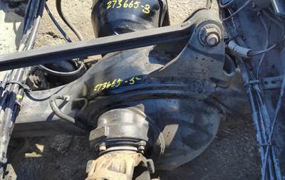 Meritor-Rockwell MD2014X Front Axle Housing for a Mack CXU613