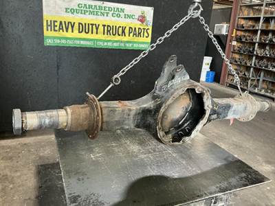 Meritor-Rockwell MD2014X Front Axle Housing for a Mack CXU613