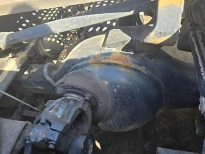 Meritor-Rockwell MD2014X Front Axle Housing for a International PROSTAR