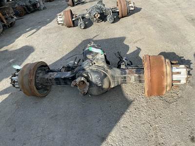 Meritor-Rockwell MD2014X Front Axle Housing for a Volvo VNL