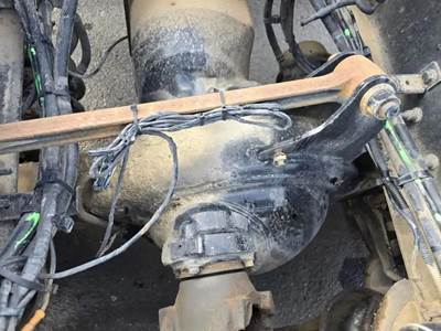 Meritor-Rockwell MD2014X Front Axle Housing for a Volvo VNM