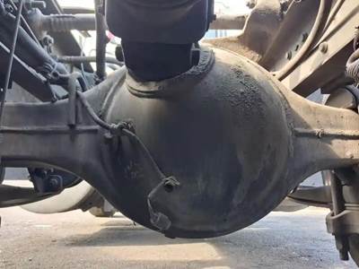 Meritor-Rockwell MD2014X Front Axle Housing for a International Prostar