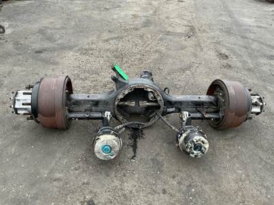 Meritor-Rockwell MD2014X Front Axle Housing for a Freightliner Cascadia 125