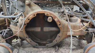 Meritor-Rockwell MD2014X Front Axle Housing for a Mack CXU613