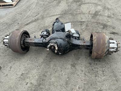 Meritor-Rockwell MD2014X Front Axle Housing for a Freightliner CASCADIA