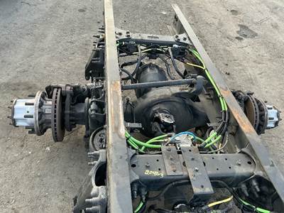 Meritor-Rockwell MD2014X Front Axle Housing for a International RH613