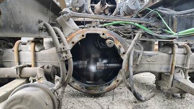 Meritor-Rockwell MD2014X Front Axle Housing for a Freightliner Cascadia 125