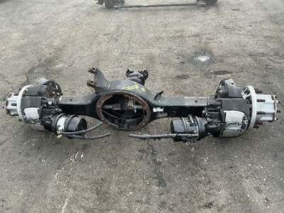 Meritor-Rockwell MD2014X Front Axle Housing for a Freightliner Cascadia 126