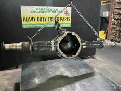 Meritor-Rockwell MD2014X Front Axle Housing for a International RH613