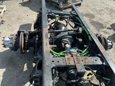 Meritor-Rockwell MD2014X Front Axle Housing for a International RH613