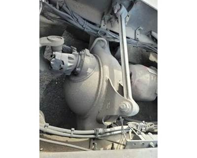 Meritor-Rockwell MD2014X Front Axle Housing for a Mack CXU613