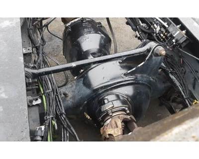 Meritor-Rockwell MD2014X Front Axle Housing for a Mack CXU613