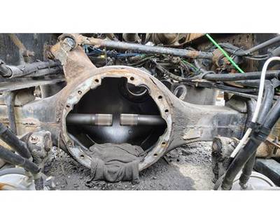 Meritor-Rockwell MD2014X Front Axle Housing for a Freightliner M2 112 Medium Duty