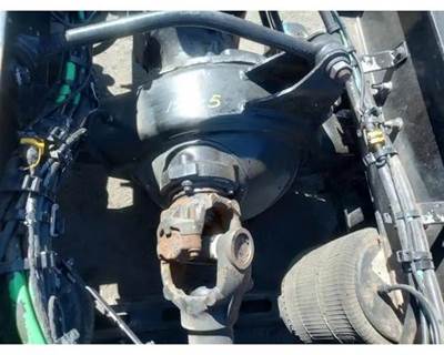 Meritor-Rockwell MD2014X Front Axle Housing for a Volvo VNL630