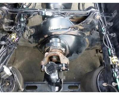 Meritor-Rockwell MD2014X Front Axle Housing for a Volvo VNL670