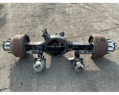 Meritor-Rockwell MD2014X Front Axle Housing for a Freightliner Cascadia 125