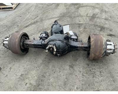 Meritor-Rockwell MD2014X Front Axle Housing for a Freightliner CASCADIA