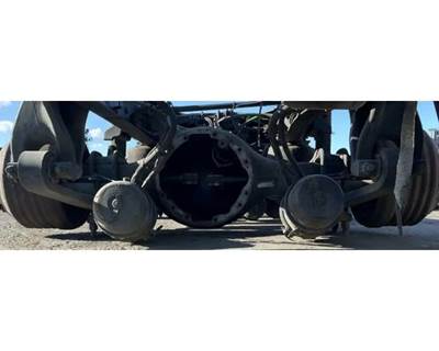 Meritor-Rockwell MD2014X Front Axle Housing for a Freightliner Cascadia 113