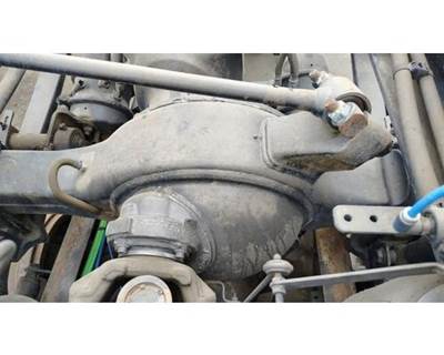 Meritor-Rockwell MD2014X Front Axle Housing for a Freightliner Cascadia 125