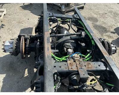 Meritor-Rockwell MD2014X Front Axle Housing for a International RH613