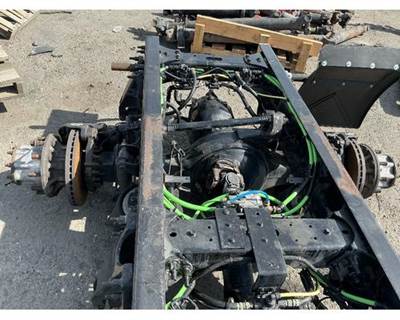 Meritor-Rockwell MD2014X Front Axle Housing for a International RH613