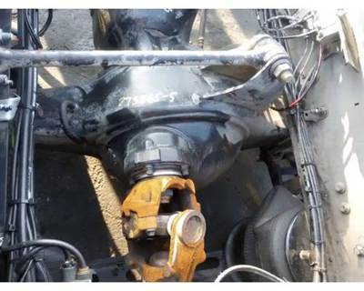 Meritor-Rockwell MD2014X Front Axle Housing for a Mack CXU613