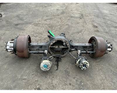 Meritor-Rockwell MD2014X Front Axle Housing for a Freightliner Cascadia 125